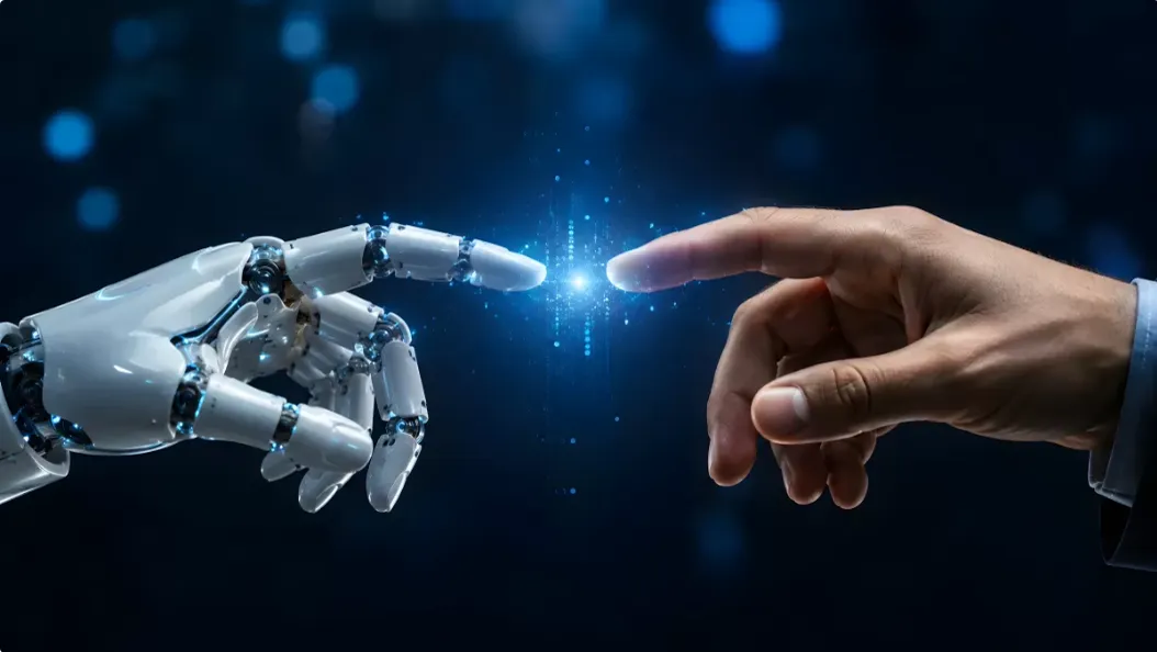 Eine Roboterhand und eine menschliche Hand berühren sich mit den Zeigefingern vor einem blauen Datenhintergrund